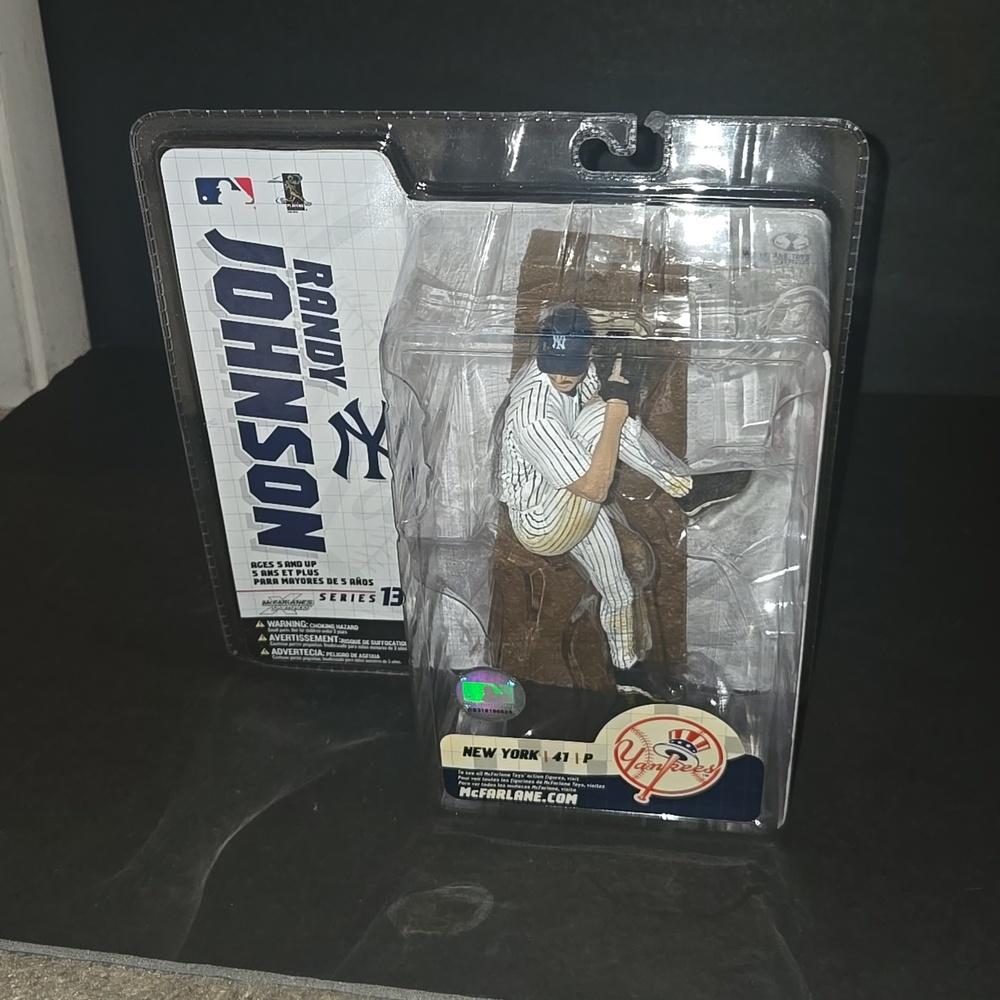 NEW 2005 RANDY JOHNSON NY YANKEES MLB BASEBALL SERIES 13 MCFARLANE TOYS SEALED